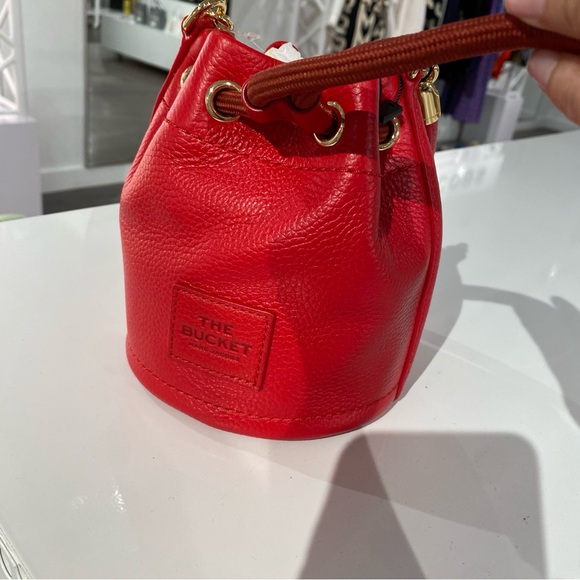 Limited ‼️ Marc Jacobs The Leather Micro Bucket Bag H657L01RE22 - Picture 10 of 12